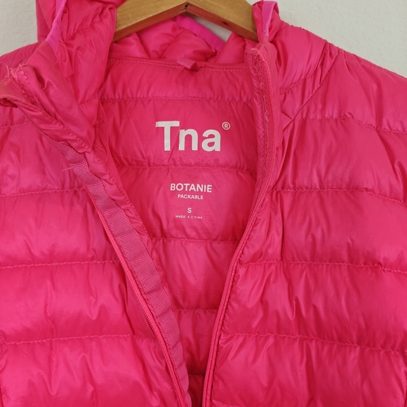 Tna Botanie Puffer Packable Women's goose-down puffer Hooded jacket SM Hot Pink - Picture 6 of 12